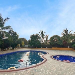 Lion Park Hotel & Resorts